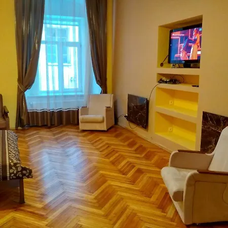 Apartment On Virmens'ka Street *